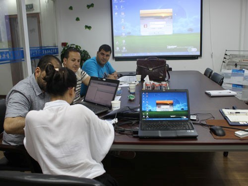 阿爾及利亞奶酪鍋客戶與工程師技術(shù)交流現(xiàn)場(chǎng)