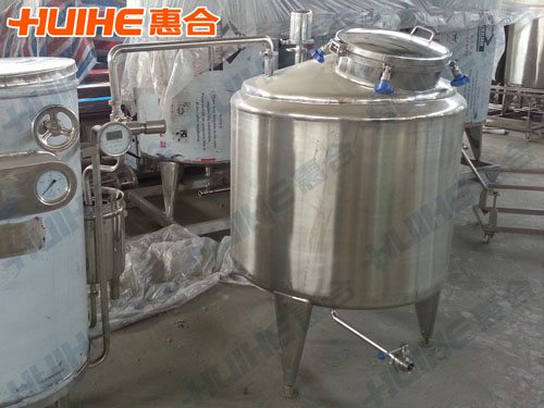 不銹鋼儲(chǔ)存罐展示