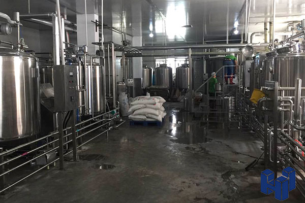 惠合茶飲料生產(chǎn)線-設(shè)備安裝調(diào)試圖片展示4