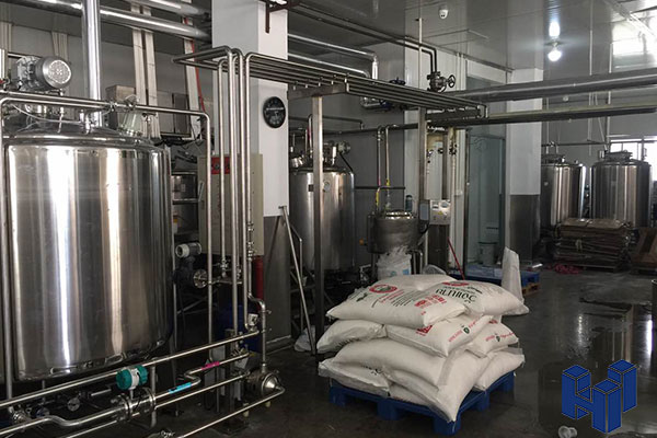 惠合茶飲料生產(chǎn)線-設(shè)備安裝調(diào)試圖片展示5